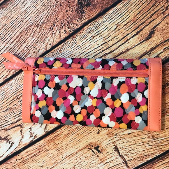 *Sold* Large Vera Bradley wallet - Picture 5 of 5